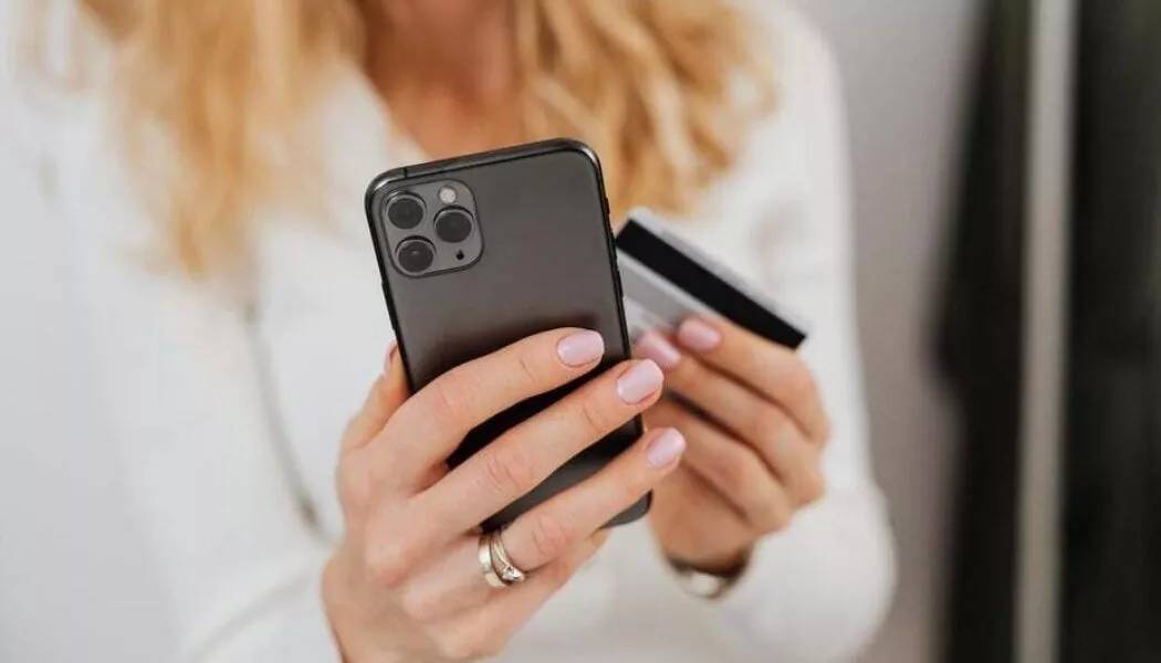 5 Cheap Flooring Options: The Most Affordable Materials